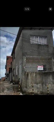 Casa frente de rua de andar