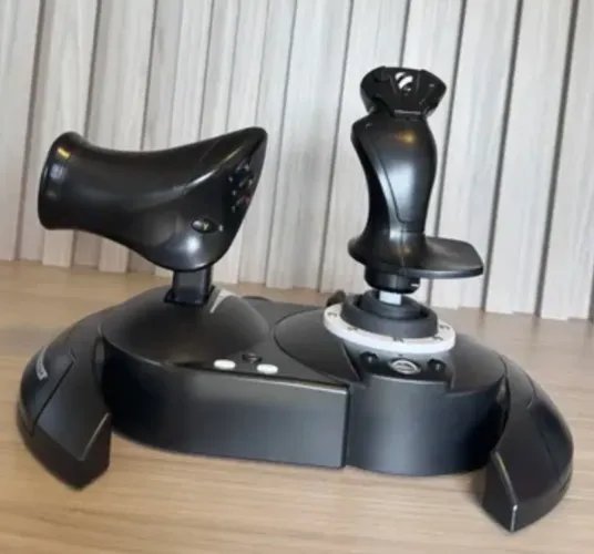 Simulador de voo Xbox + PC: T Flight Hotas One