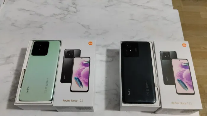 Vendo 02 celular redmi note 12S 256 de memória.