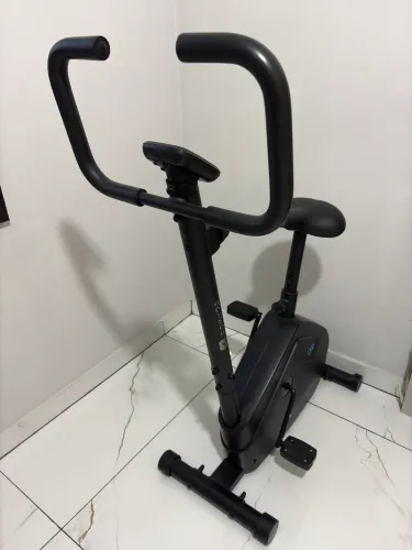 Bicicleta Ergométrica de Treino Essential Domyos Preta