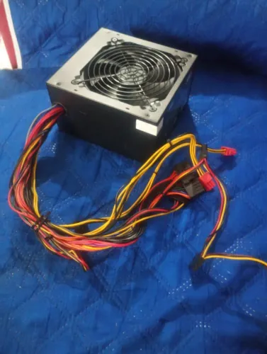 Vendo fonte de Pc nova 500 W Pontecia localização Itabaiana busca 