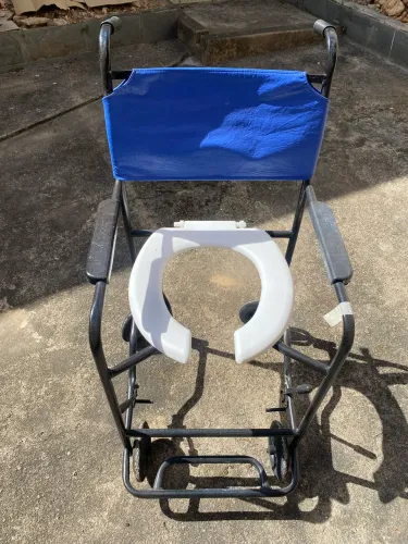 Cadeira de rodas para banho