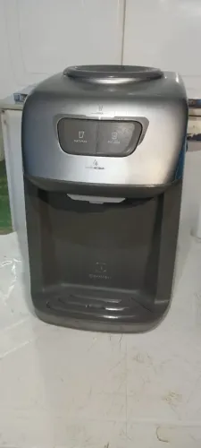 Bebedouro Electrolux novo