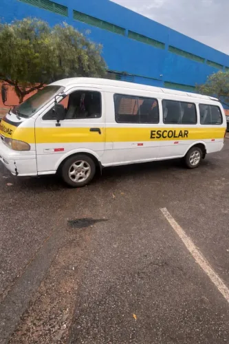Kia Motors Besta GS Grand 3.0 8V 16L Diesel 2001
