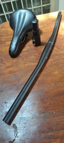 Vendo conjunto de peças bicicleta - banco - guidão - prolongador da mesa - Araçatuba