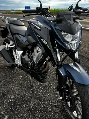 CB Twister 300