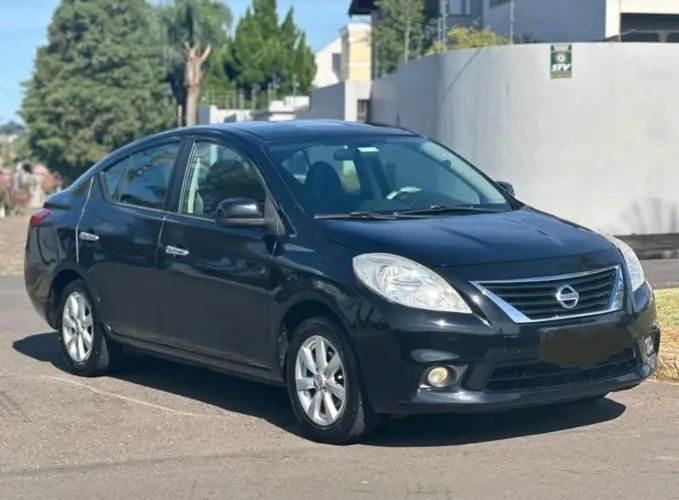 Nissan Versa SL 1.6 16V Flex Fuel 4P Mec. 2014