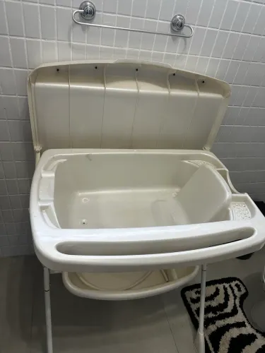 Banheira de bebe com trocador