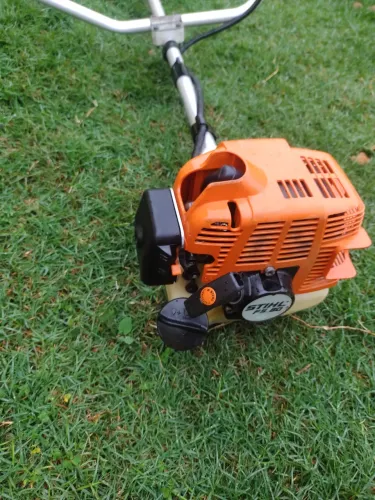 Roçadeira FS 80
