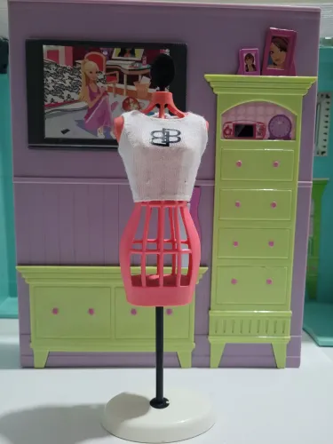 Manequim e blusa barbie dia pink 