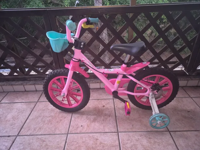Bicicleta Infantil Btwin Aro 14 Rosa com Rodinhas e Cestinha - Pronta para Pedalar
