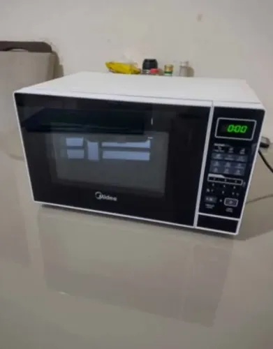 Microondas Midea 20 litros, funcionando perfeitamente.