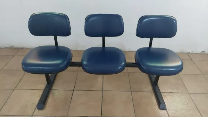 Assento para Recepção (tipo longarina) - Três lugares - Marca Giroflex
