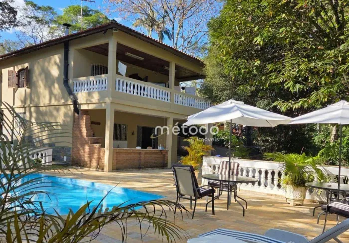 Chácara com 4 quartos à venda, 2500 m² por R$ 900.000 - Bairro Chácaras Rurais de Guararem