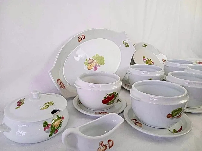 JOGO DE PORCELANA PARA FEIJOADA VINTAGE, ANOS 60 - NOVO!!!