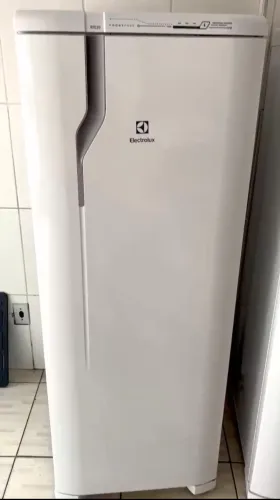 Geladeira Electrolux Frost Free 322 Litros RFE39