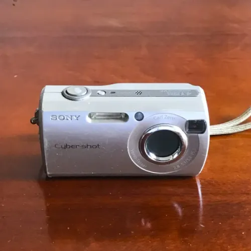 Sony Cybershot DSC-S40 para reparo ou retirada de peças