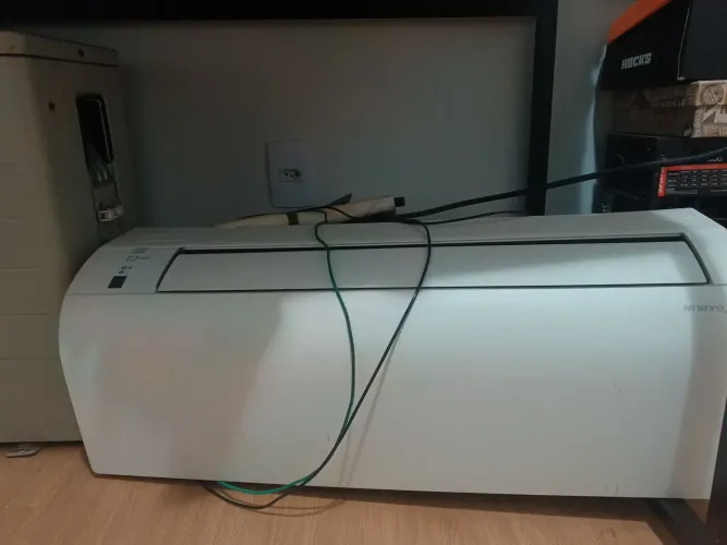 AR CONDICIONADO DAIKIN 9000 btus