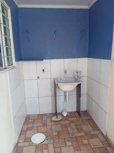Aluguel casa pequena na candangolandia