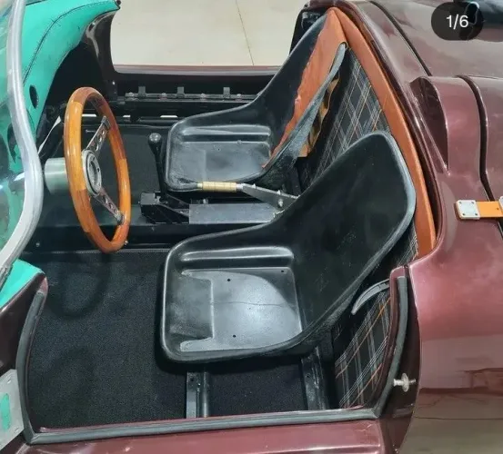 BANCO DE PORSCHE SPYDER 550 (O PAR) - SEM TAPEÇARIA