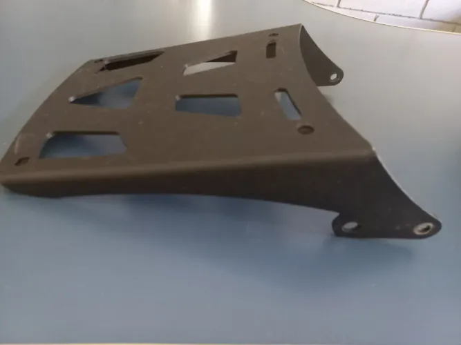 Suporte para instalação de bauleto Suzuki Bandit / GSX de 2009 até 2016