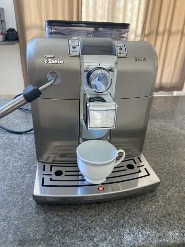 Cafeteira automática saeco philips