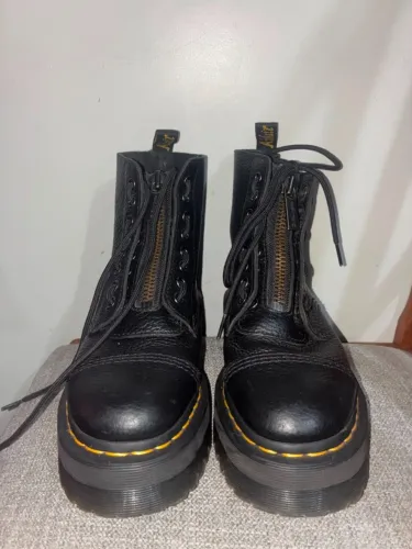 Bota Dr. Martens Sinclair Max feminina