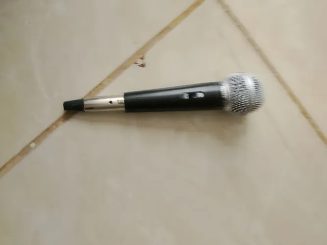 Microfones e fios preço bom