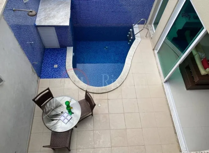 Linda Casa para Locação Anual Dentro de Condominio Fechado na Praia de Juquehy