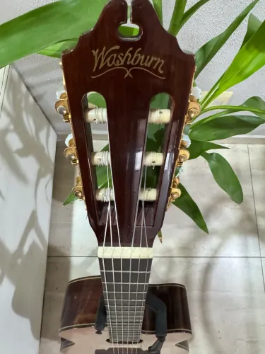 Violão Washburn C104SCE Clássico Elétrico Nylon - Fishman Original