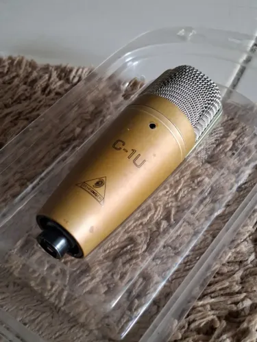 Microfone Behringer Condesador Profissonal C-1U