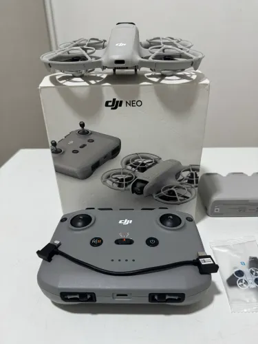 Drone DJI NEO FLY MORE COMBO