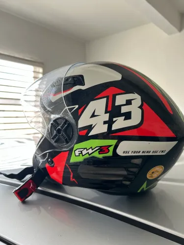 CAPACETE FW3 em estado de novo