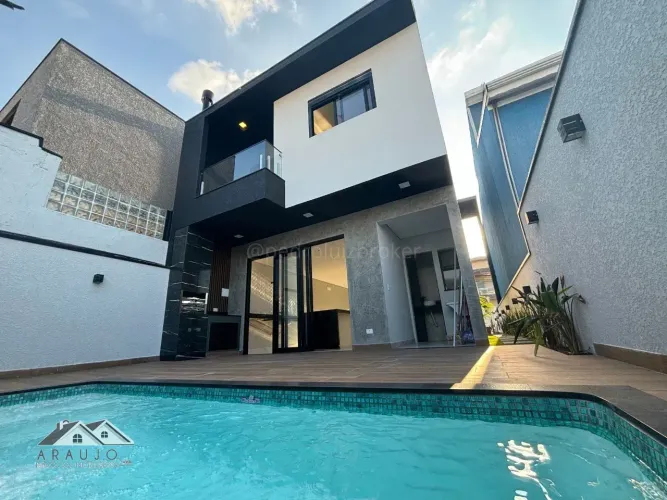 Sobrado de 3 dormitórios e piscina no Villa Verde !