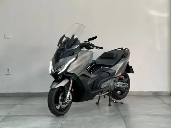 KYMKO AK 550i