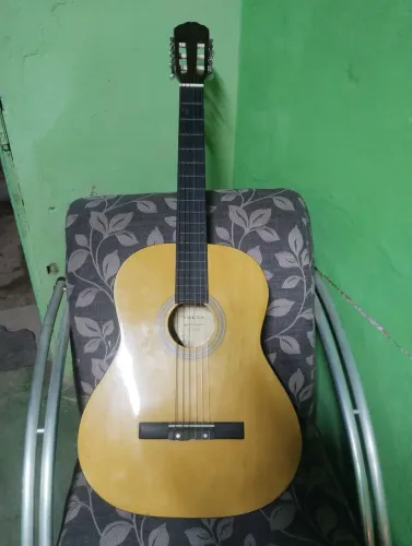 Violão vogga, excelente para iniciantes 