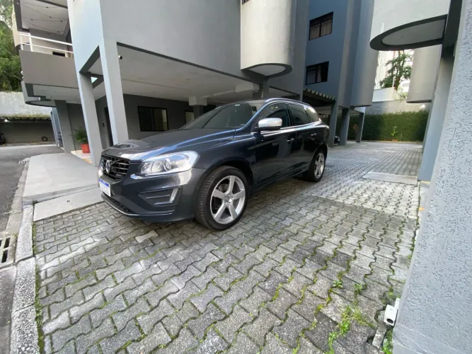 Volvo XC 60 T-5 R-design 2.0 FWD 5P 2014