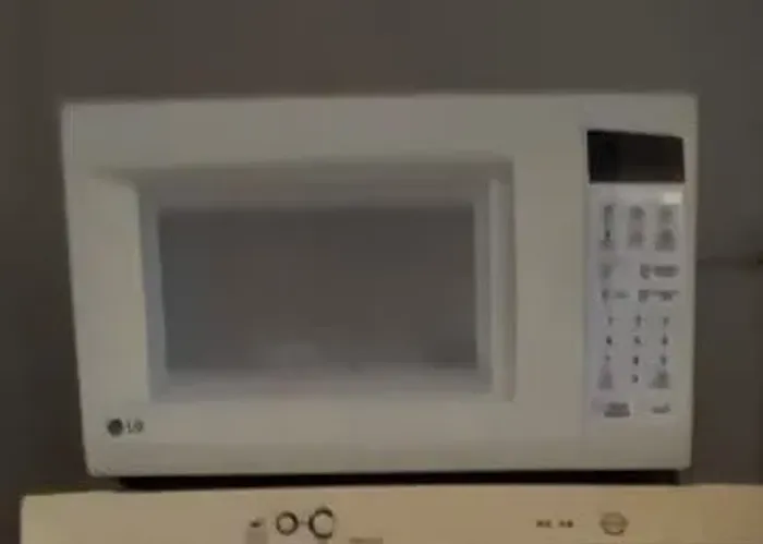 Microondas em ótimo estado funcionando perfeitamente