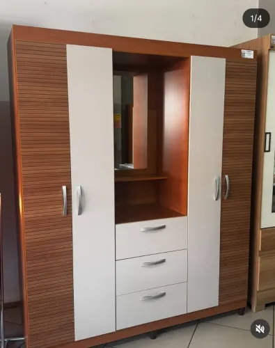 Guarda Roupa 4 Portas Caeemum Clapton - Novo e embalado!!