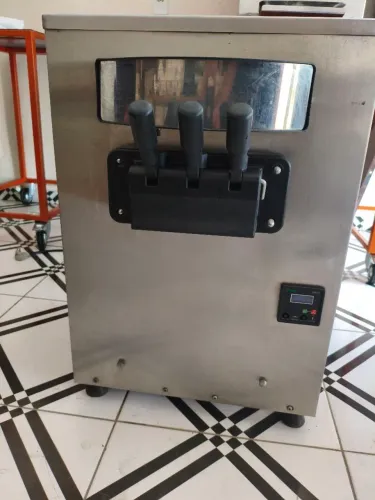 Máquina de açaí Frozen 3 bicos