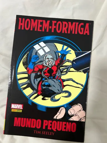 Homem Formiga Mundo Pequeno