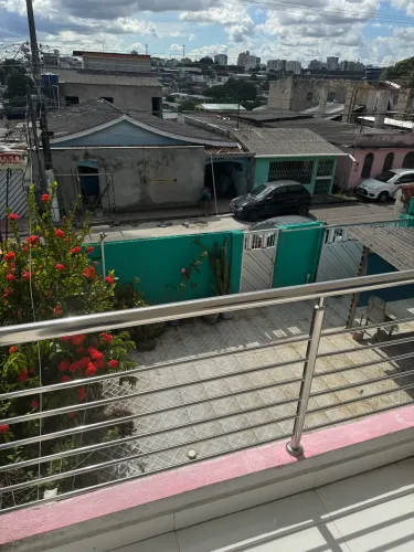 Vendo casa mais 2 casas duplex na raiz. Maravilhosa 