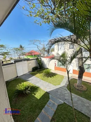 Casa com 4 dormitórios à venda, 53 m² por R$ 660.000,00 - Vila Suarão - Itanhaém/SP
