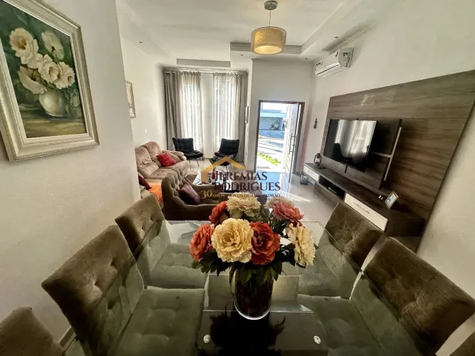 Casa para locação no Condomínio Reserva dos Lagos em Pindamonhangaba/SP.