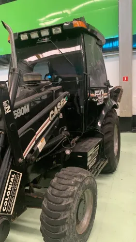 Tratores e máquinas agrícolas