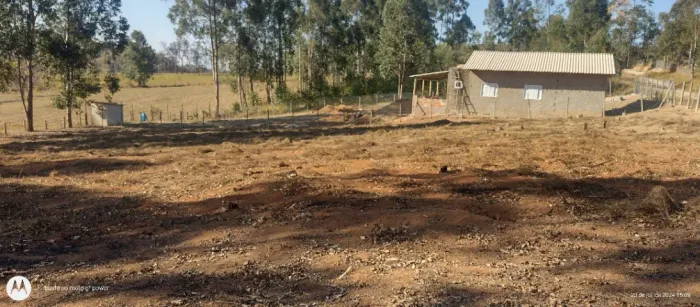 2 chácaras juntos sendo 2000m as margens do asfalto em bom fim plano cercada