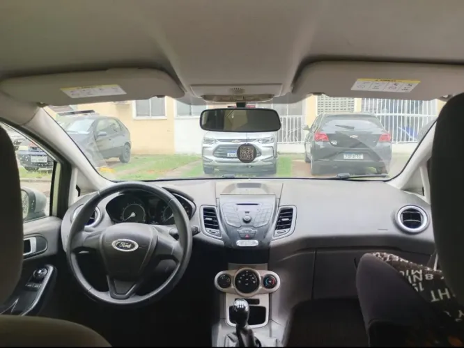 Ford Fiesta 1.5 16V Flex Mec. 5P 2015