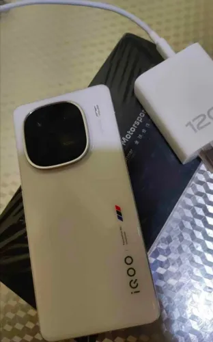 Vivo iQoo 12