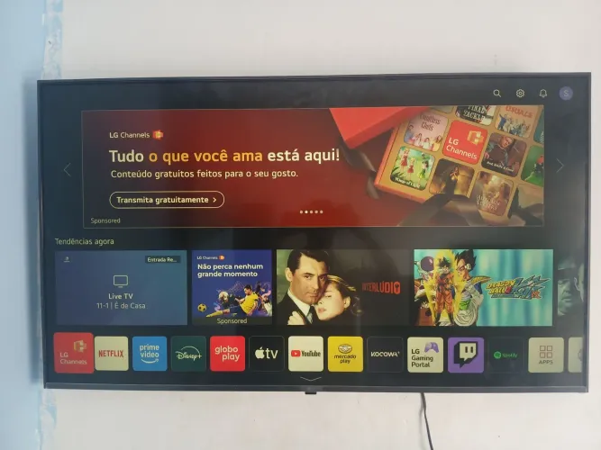 Vendo tv lg alexa 4k borda infinita de 50 polegadas toda zeradinha com controle original
