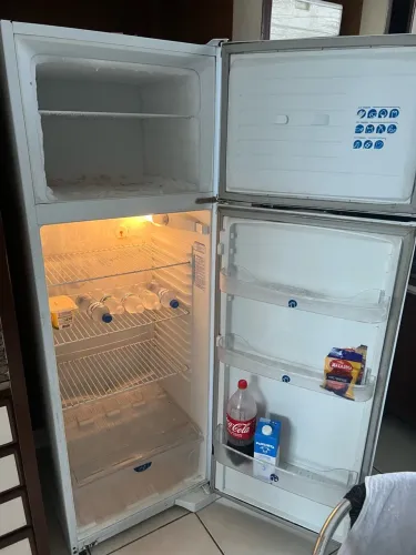 Geladeira dako branca